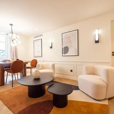 Apartment De Luxe D'une A Proximite Du Louvre Iii *