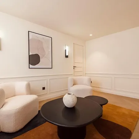 Lejlighed De Luxe D'une A Proximite Du Louvre Iii Paris